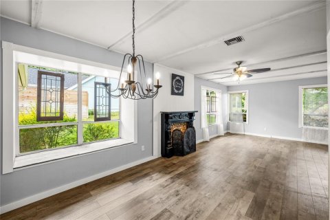 House in Mount Dora, Florida 3 bedrooms, 179.58 sq.m. № 1720631 - photo 8
