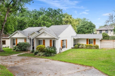 House in Mount Dora, Florida 3 bedrooms, 179.58 sq.m. № 1720631 - photo 3