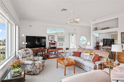 Villa ou maison à vendre à New Smyrna Beach, Floride: 3 chambres, 192.49 m2 № 1750124 - photo 15