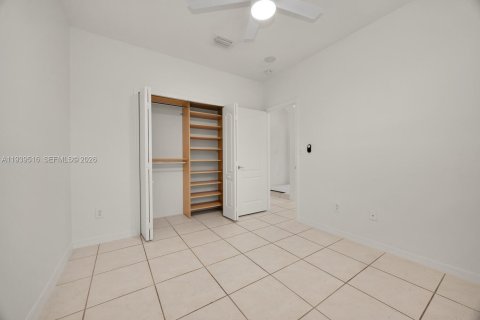 Casa en alquiler en Palmetto Bay, Florida, 3 dormitorios, 175.77 m2 № 2054551 - foto 15