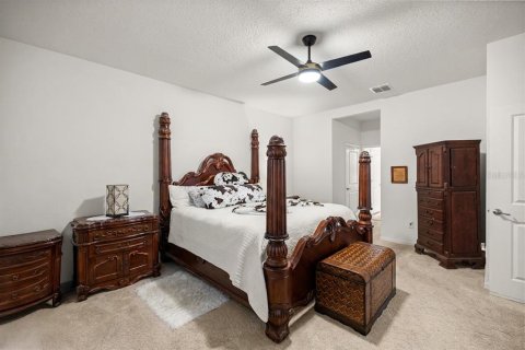 House in Ocala, Florida 4 bedrooms, 189.61 sq.m. № 2315194 - photo 6