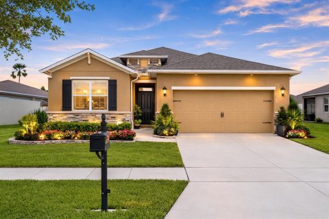 House in Ocala, Florida 4 bedrooms, 189.61 sq.m. № 2315194