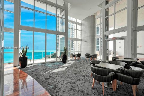 Copropriété à louer à Sunny Isles Beach, Floride: 2 chambres, 125.23 m2 № 2016364 - photo 20