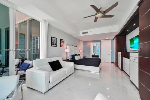 Copropriété à louer à Sunny Isles Beach, Floride: 2 chambres, 125.23 m2 № 2016364 - photo 8