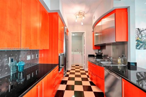 Copropriété à louer à Sunny Isles Beach, Floride: 2 chambres, 125.23 m2 № 2016364 - photo 9