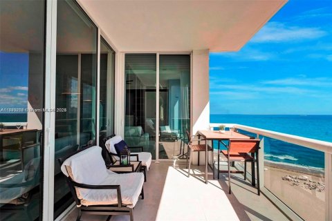 Copropriété à louer à Sunny Isles Beach, Floride: 2 chambres, 125.23 m2 № 2016364 - photo 3