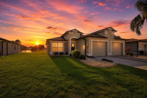 Adosado en Riverview, Florida 2 dormitorios, 104.98 m2 № 2099681
