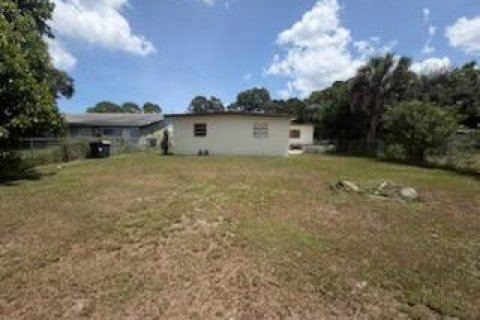 Villa ou maison à louer à St. Lucie, Floride: 4 chambres, 132.29 m2 № 2384990 - photo 6