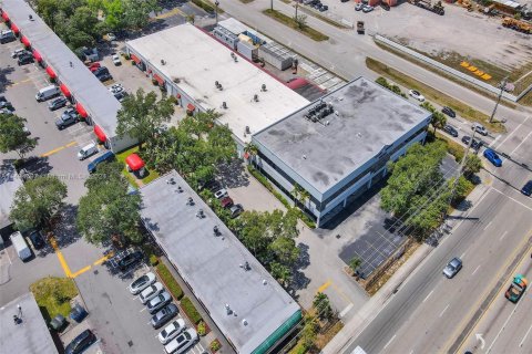 Commercial property in Hollywood, Florida № 1892503 - photo 19