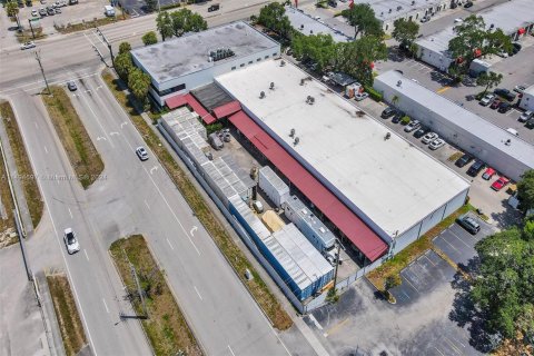 Commercial property in Hollywood, Florida № 1892503 - photo 17