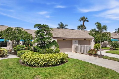 Condo in Sarasota, Florida, 3 bedrooms  № 2379523