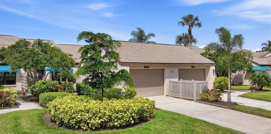 Condo in Sarasota, Florida, 3 bedrooms  № 2379523