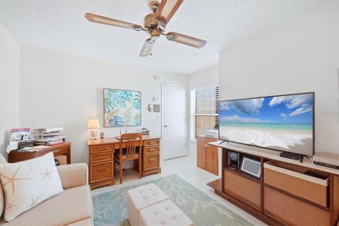 Condo in Sarasota, Florida, 3 bedrooms  № 2379523 - photo 27