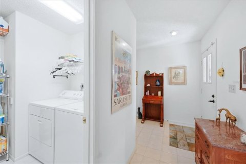 Condo in Sarasota, Florida, 3 bedrooms  № 2379523 - photo 28