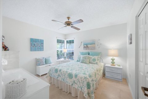 Condo in Sarasota, Florida, 3 bedrooms  № 2379523 - photo 23