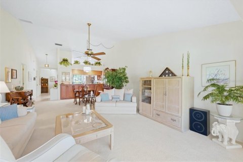 Condo in Sarasota, Florida, 3 bedrooms  № 2379523 - photo 11