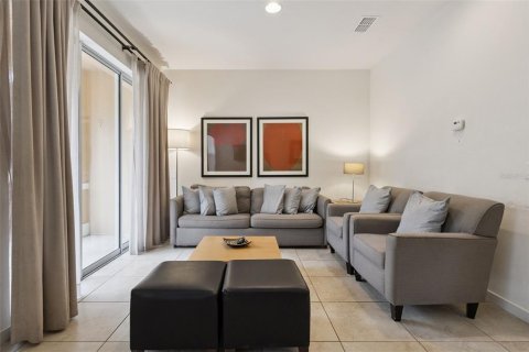 Touwnhouse à vendre à Kissimmee, Floride: 2 chambres, 119.84 m2 № 2295319 - photo 2