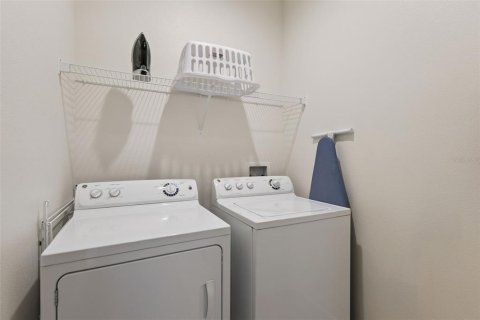 Touwnhouse à vendre à Kissimmee, Floride: 2 chambres, 119.84 m2 № 2295319 - photo 15