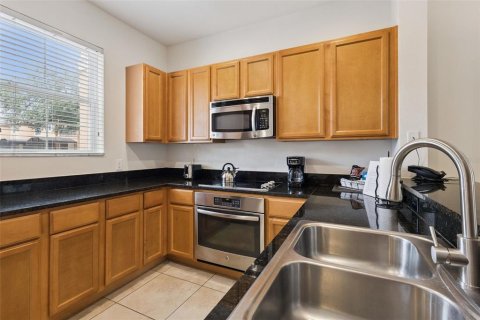 Touwnhouse à vendre à Kissimmee, Floride: 2 chambres, 119.84 m2 № 2295319 - photo 8