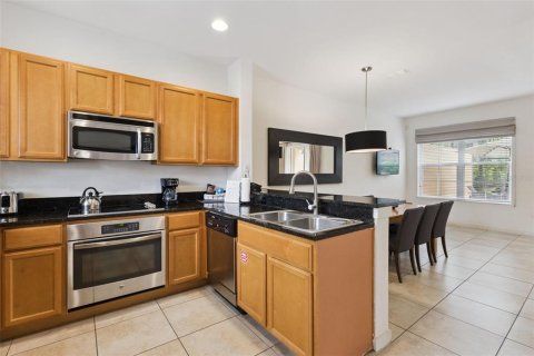 Touwnhouse à vendre à Kissimmee, Floride: 2 chambres, 119.84 m2 № 2295319 - photo 6