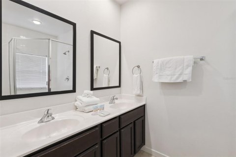 Touwnhouse à vendre à Kissimmee, Floride: 2 chambres, 119.84 m2 № 2295319 - photo 13