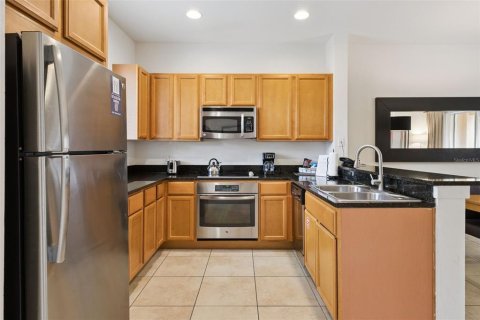 Touwnhouse à vendre à Kissimmee, Floride: 2 chambres, 119.84 m2 № 2295319 - photo 7