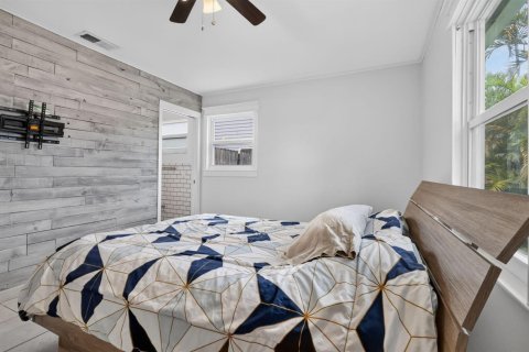 House in Lake Worth, Florida 2 bedrooms, 92.16 sq.m. № 2188208 - photo 15