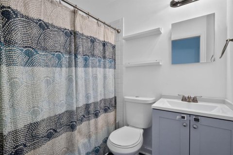 House in Lake Worth, Florida 2 bedrooms, 92.16 sq.m. № 2188208 - photo 22