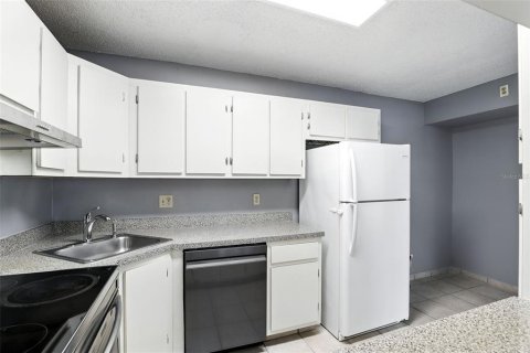 Copropriété à louer à Orlando, Floride: 2 chambres, 103.31 m2 № 1902232 - photo 11