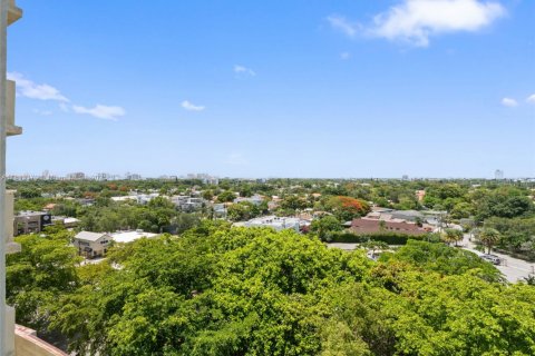 Condominio en venta en Miami, Florida, 1 dormitorio, 69.86 m2 № 1961117 - foto 3