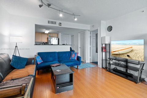 Condominio en venta en Miami, Florida, 1 dormitorio, 69.86 m2 № 1961117 - foto 8