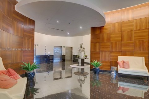 Condominio en venta en Miami, Florida, 1 dormitorio, 69.86 m2 № 1961117 - foto 26