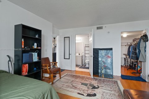 Condominio en venta en Miami, Florida, 1 dormitorio, 69.86 m2 № 1961117 - foto 15