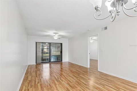 Купить кондоминиум в Сент-Питерсберг, Флорида 4 комнаты, 91.04м2, № 2222499 - фото 7
