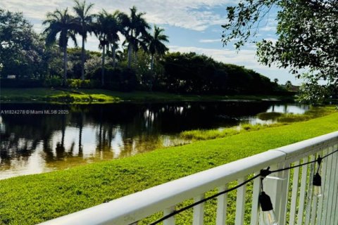 Villa ou maison à vendre à Weston, Floride: 4 chambres, 241.17 m2 № 1958436 - photo 10