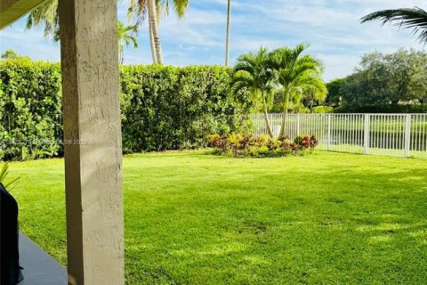 Villa ou maison à vendre à Weston, Floride: 4 chambres, 241.17 m2 № 1958436 - photo 9