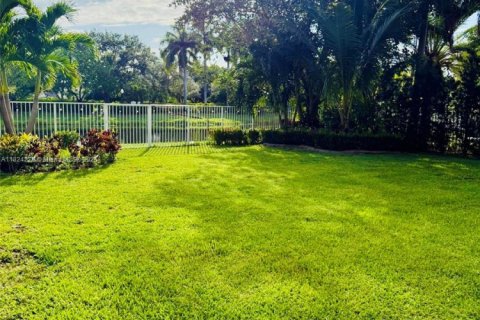 Villa ou maison à vendre à Weston, Floride: 4 chambres, 241.17 m2 № 1958436 - photo 12