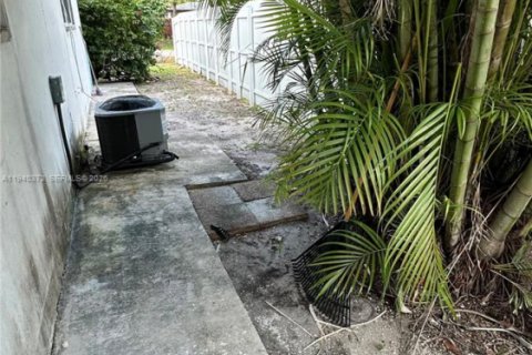 Casa en alquiler en Miramar, Florida, 2 dormitorios, 83.61 m2 № 1998279 - foto 22