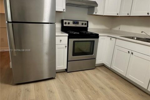 Casa en Miramar, Florida 2 dormitorios, 83.61 m2 № 1998279