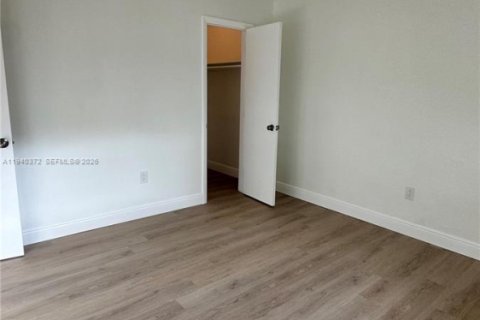 Casa en alquiler en Miramar, Florida, 2 dormitorios, 83.61 m2 № 1998279 - foto 19