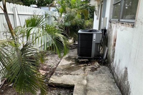 Casa en alquiler en Miramar, Florida, 2 dormitorios, 83.61 m2 № 1998279 - foto 21