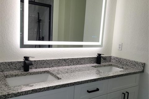 Casa en venta en Tampa, Florida, 3 dormitorios, 118.73 m2 № 1567835 - foto 11