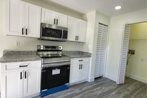Casa en venta en Tampa, Florida, 3 dormitorios, 118.73 m2 № 1567835 - foto 4