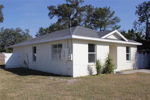 Casa en venta en Tampa, Florida, 3 dormitorios, 118.73 m2 № 1567835 - foto 2