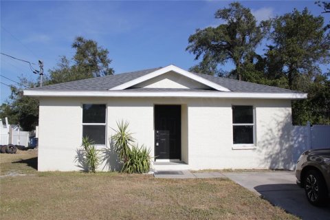 Casa en venta en Tampa, Florida, 3 dormitorios, 118.73 m2 № 1567835 - foto 1