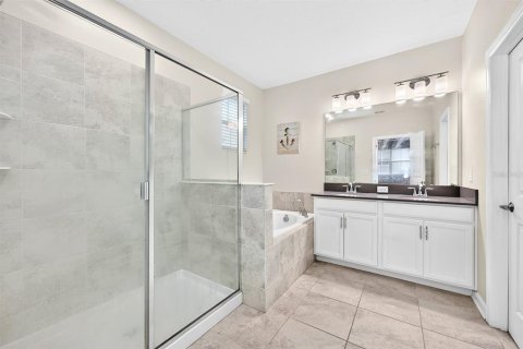 Touwnhouse à vendre à Kissimmee, Floride: 4 chambres, 192.03 m2 № 2406528 - photo 18