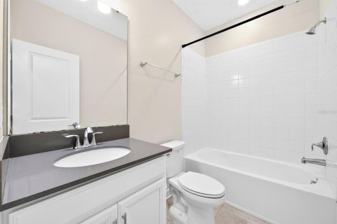 Touwnhouse à vendre à Kissimmee, Floride: 4 chambres, 192.03 m2 № 2406528 - photo 21