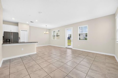 Touwnhouse à vendre à Kissimmee, Floride: 4 chambres, 192.03 m2 № 2406528 - photo 9
