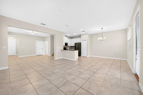 Touwnhouse à vendre à Kissimmee, Floride: 4 chambres, 192.03 m2 № 2406528 - photo 8