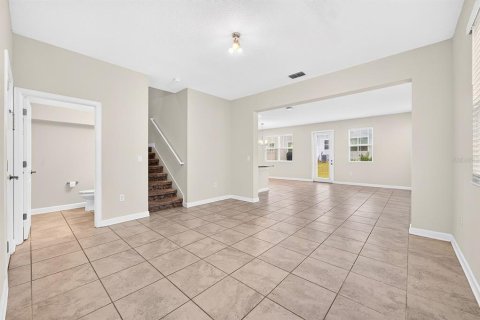 Touwnhouse à vendre à Kissimmee, Floride: 4 chambres, 192.03 m2 № 2406528 - photo 3